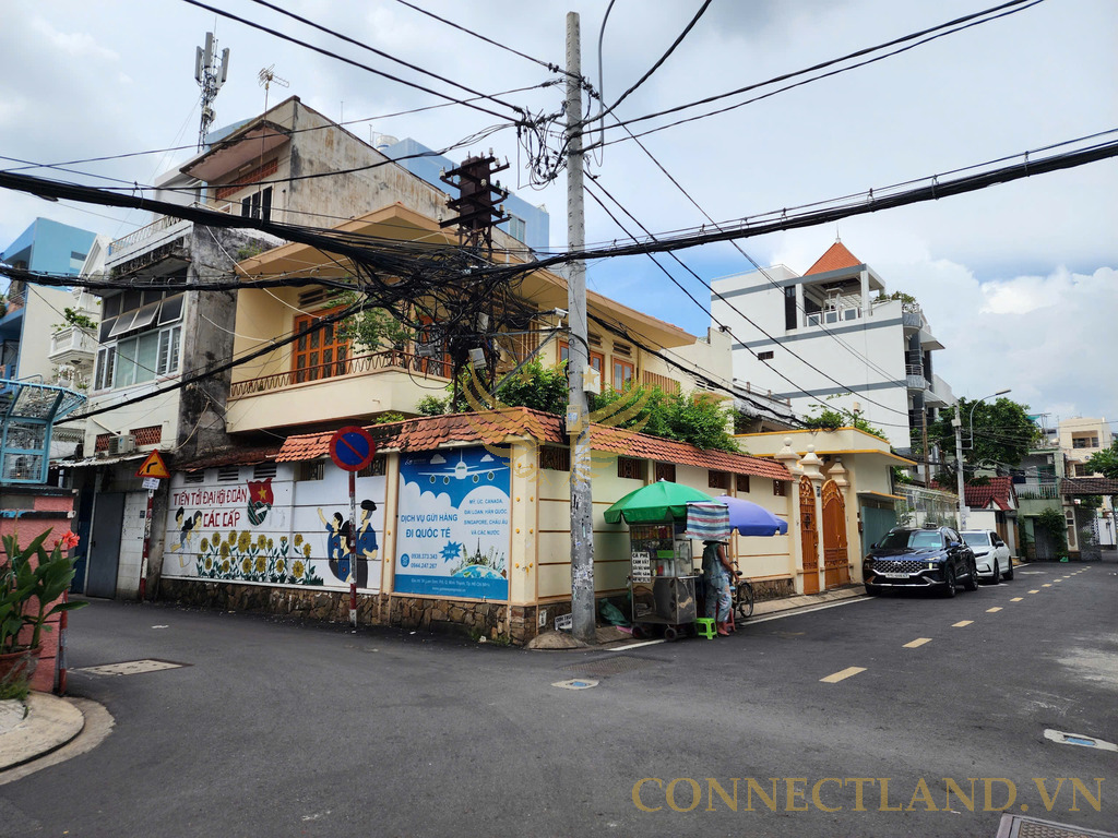 Bán Nhà Góc 2 Mặt Tiền Số 51 Đường Lam Sơn Và Hẻm Nguyễn Văn Đậu, Phường 6, Quận Bình Thạnh, DT: 18×9.74m, 1 Trệt, 1 Lầu, DTCN: 181.6m2