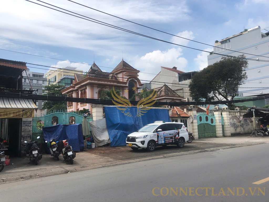 Bán Nhà Góc 3 Mặt Tiền Số 92-94-96-98 Đường Ung Văn Khiêm, Phường 25, Quận Bình Thạnh, DT: 56x45m, 1 Trệt, DTCN: 2.200m2