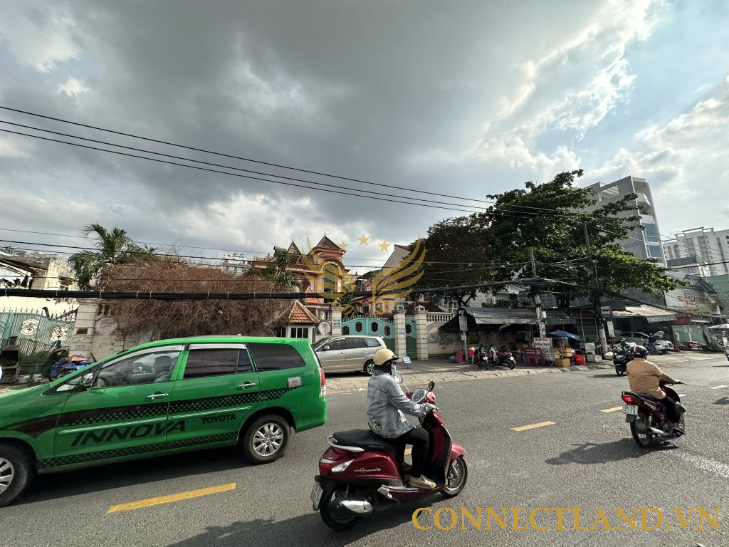 Bán Nhà Góc 3 Mặt Tiền Số 92-94-96-98 Đường Ung Văn Khiêm, Phường 25, Quận Bình Thạnh, DT: 56x45m, 1 Trệt, DTCN: 2.200m2