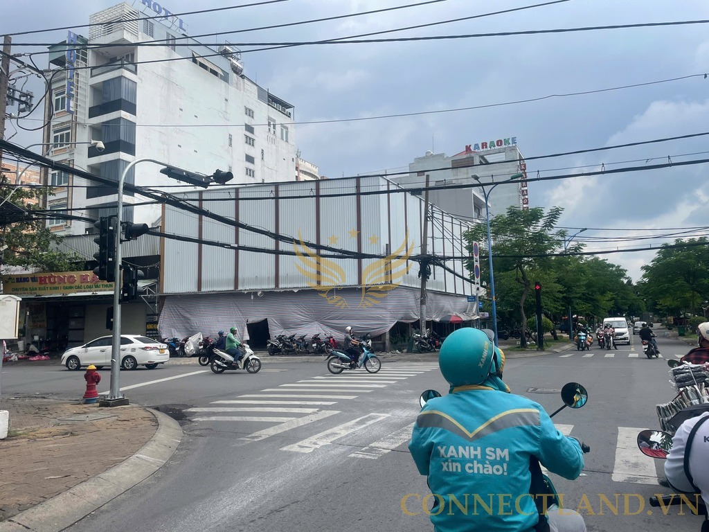 Bán Nhà Mặt Tiền 341 Đường Đồng Đen, phường 11, Quận Tân Bình, DT: 25.5x10m, 1 Trệt 2 Lầu, DTSD 765m2