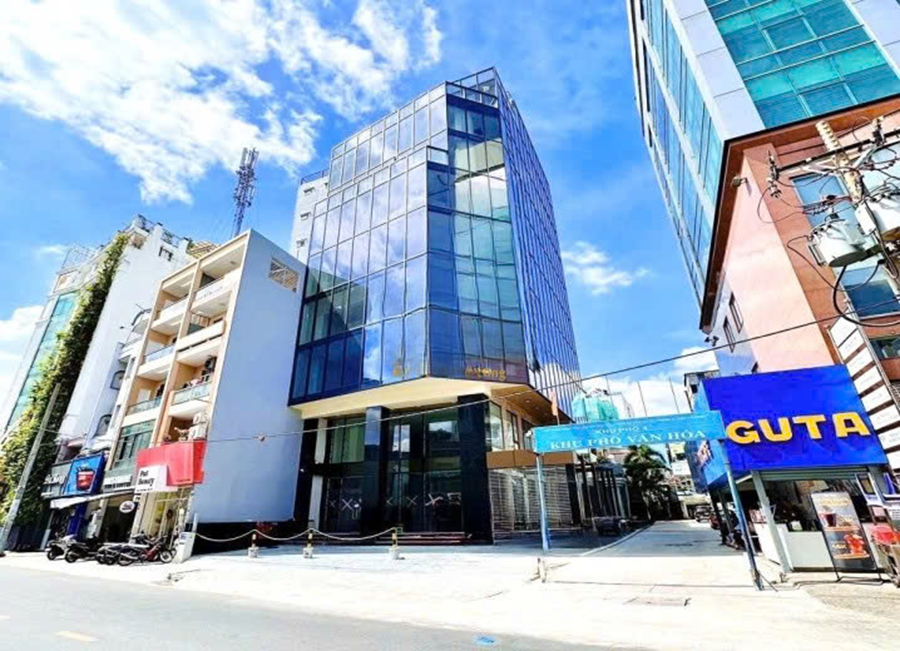 Bán Nhà Mặt Tiền 84 Đường Huỳnh Văn Bánh , Phường 15, Quận Phú Nhuận, DT: 14x25m, 1 Hầm 1 trệt 10 Lầu Thang Máy, DTSD 3850m2