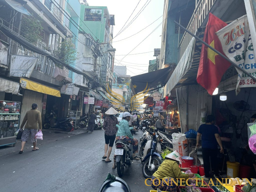 Bán Nhà Mặt Tiền số 242 Đường Đoàn Văn Bơ, Phường 10, Quận 4, DT: 5x18m Nở hậu 6.3m, 1 trệt, DTCN: 107m2