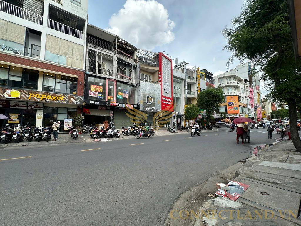 Cho Thuê Nhà Góc 2 Mặt Tiền 423-423A đường Sư Vạn Hạnh , phường 12, Quận 10, DT: 3.7 x29m nở hậu 14m, 1 Trệt 4 Lầu, DTSD 1085m2