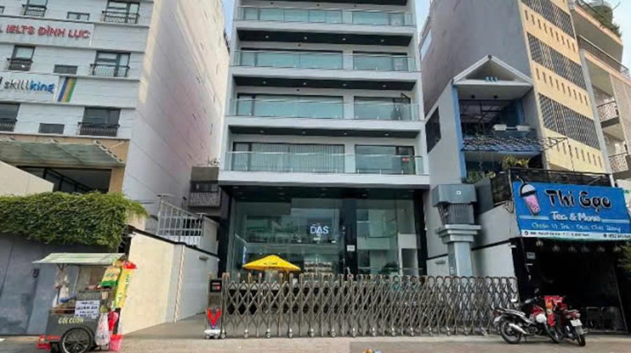 Cho Thuê Nhà Mặt Tiền 308 đường Nguyễn Văn Đậu, phường 11, Quận Phú Nhuận, DT: 7.1×15.4m, 1 Trệt 5 Lầu Thang Máy, DTSD 656m2