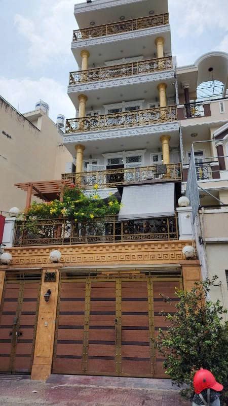 Cho Thuê Nhà Mặt Tiền 308 đường Nguyễn Văn Đậu, phường 11, Quận Phú Nhuận, DT: 7.1×15.4m, 1 Trệt 5 Lầu Thang Máy, DTSD 656m2