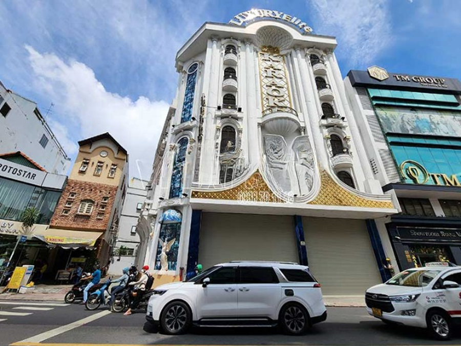 Cho Thuê Tòa Nhà Góc 2 Mặt Tiền 78 đường Út Tịch , phường 4, Quận Tân Bình, DT: 17x19m, 1 Hầm 1 Trệt 6 Lầu , DTSD 2261m2