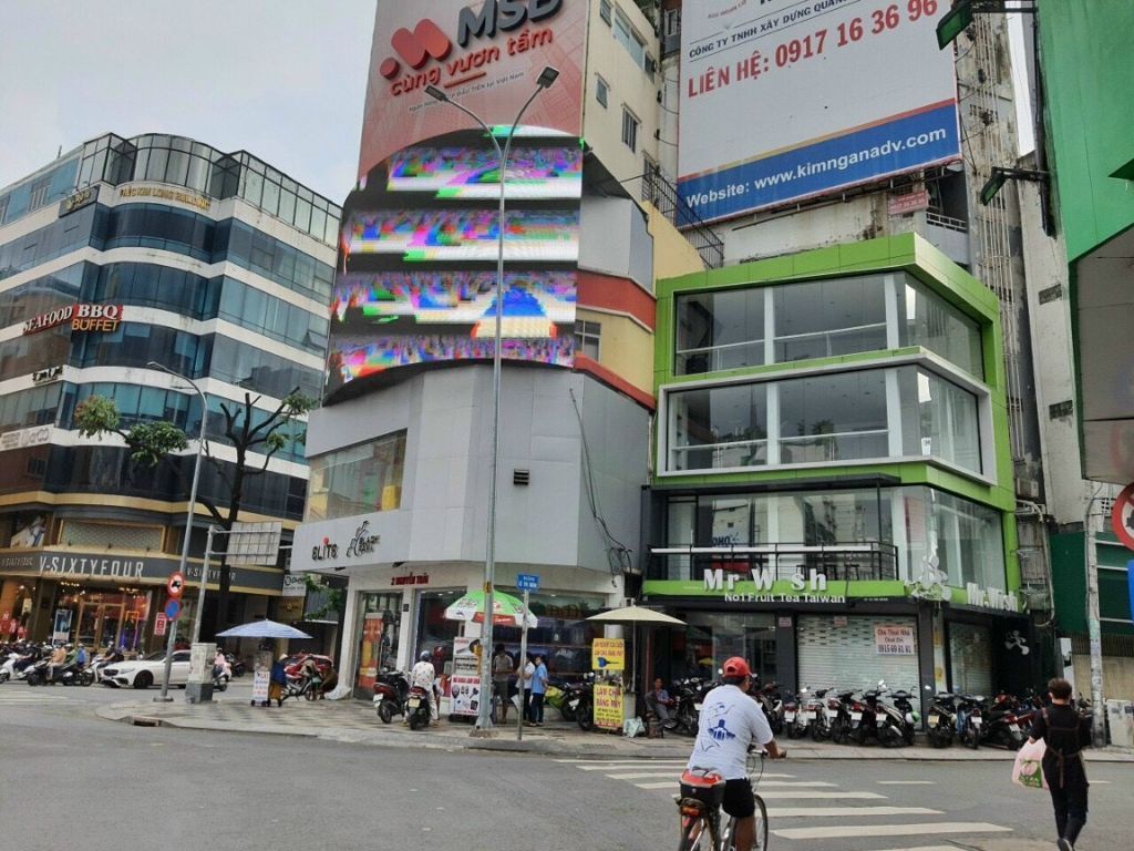 Cho Thuê Tòa Nhà GÓC 2MT số 1 Đường Lê Thị Riêng và Nguyễn Trãi, Phường Phạm Ngũ Lão, Quận 1, DT: 7.5×5.2m, 1 trệt, 3 lầu, DTSD: 156 m2