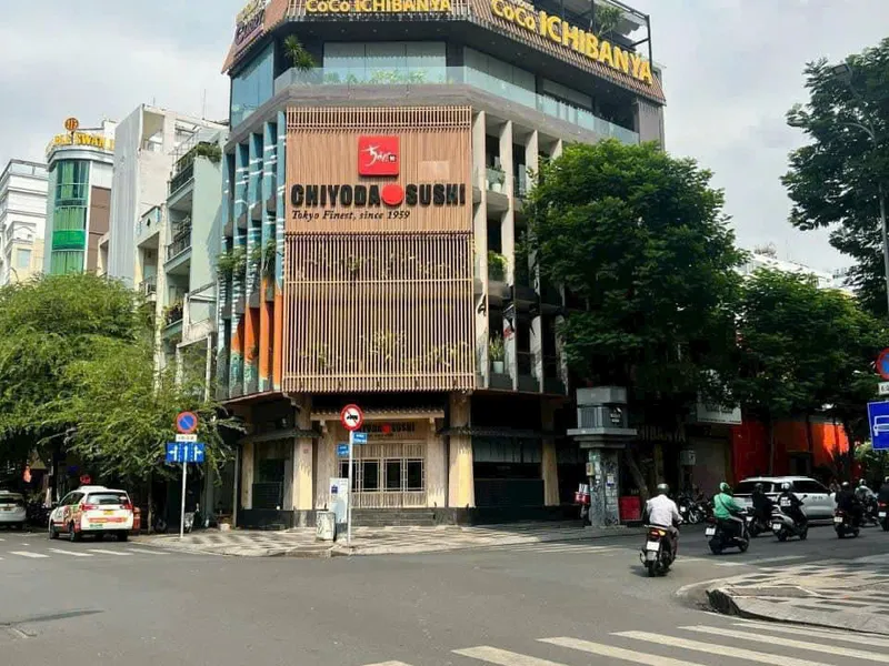 Cho Thuê Tòa Nhà GÓC 2MT số 254-256 Đường Lê Thánh Tôn và Lê Anh Xuân, Phường Bến Thành, Quận 1, DT: 8x20m, 1 trệt, 5 lầu, TM, DTSD: 960 m2