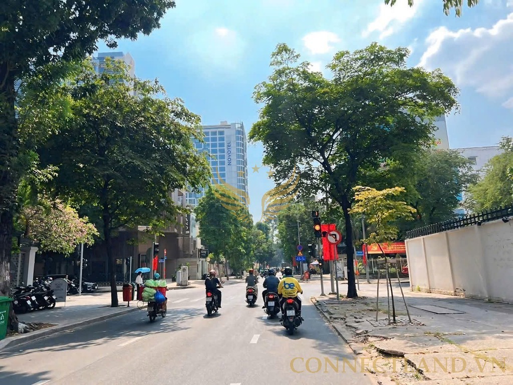 Cho Thuê Tòa Nhà GÓC 2MT số 37 Đường Nguyễn Đình Chiểu Với Phùng Khắc Khoan, Phường Đa Kao, Quận 1, DT: 14.1×19.2m, 1 hầm, 1 trệt, 1 lửng, 2 lầu, TM, ST, DTSD: 817m2