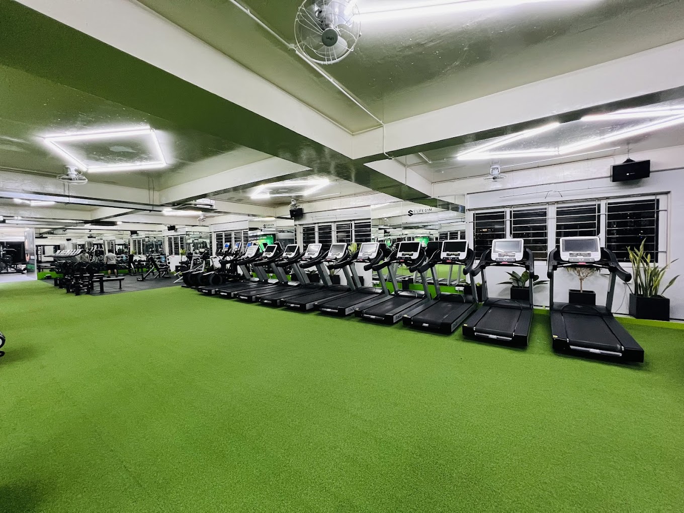 Cho Thuê Tòa Nhà Mặt Tiền Số 893 Đường Hậu Giang, Phường 11, Quận 6, DT: 9x25m, 1 hầm, 1 trệt, 5 lầu, thang máy, DTSD: 1800m2