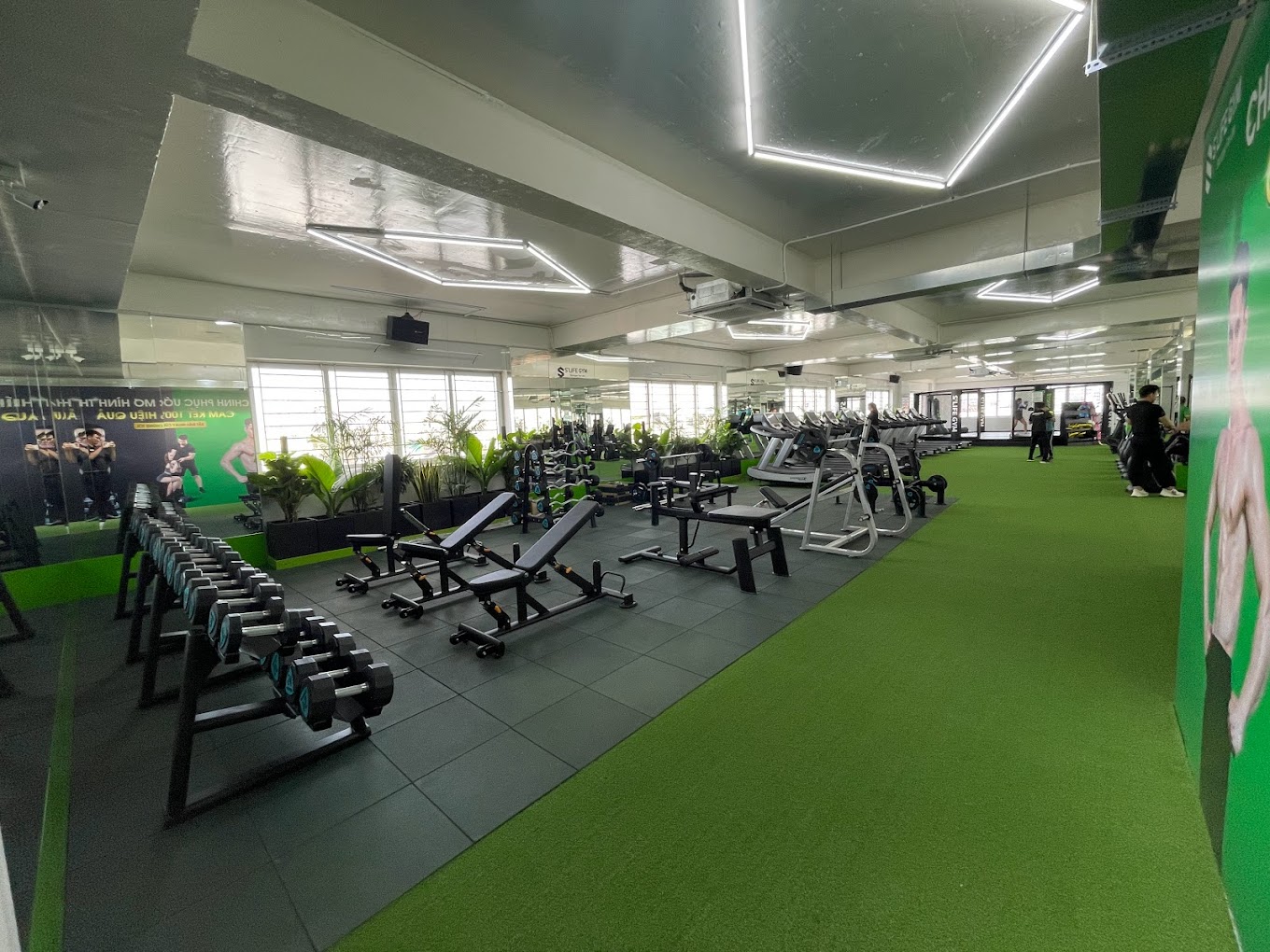 Cho Thuê Tòa Nhà Mặt Tiền Số 893 Đường Hậu Giang, Phường 11, Quận 6, DT: 9x25m, 1 hầm, 1 trệt, 5 lầu, thang máy, DTSD: 1800m2