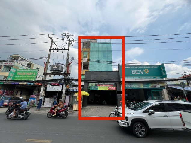 Bán nhà mặt tiền số 224 đường Lê Văn Việt, Phường Tăng Nhơn Phú B, Quận 9, DT: 6x30m, 1 trệt 4 lầu, thang máy, DTCN: 125m2