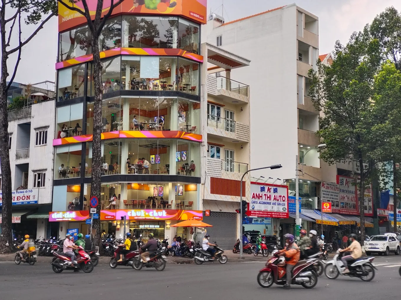Cho Thuê Tòa Nhà Mặt Tiền Số 391 Đường An Dương Vương, Phường 10, Quận 6, DT: 10x10m, 1 trệt 5 lầu, thang máy, DTSD: 600m2