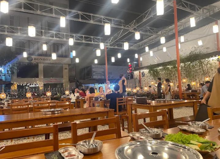 Cho thuê mặt bằng GÓC 2MT 102 Đồng Nai Phường 15 Quận 10