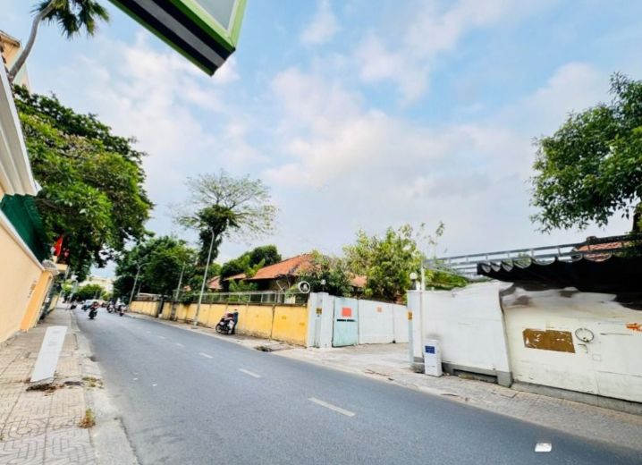 Cho Thuê Mặt Bằng Góc 2MT Số 102 Trần Quốc Toản Phường 7 Quận 3