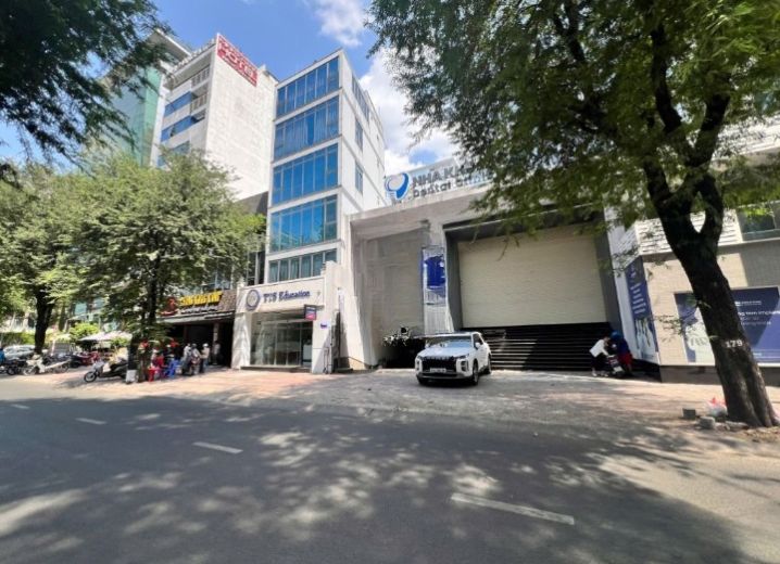 Cho Thuê Mặt Bằng Nhà Mặt Tiền Số 159-159Bis Võ Văn Tần Phường 6 Quận 3