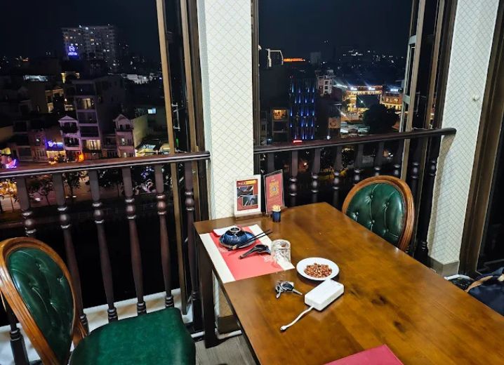 Cho Thuê Mặt Bằng 211 Hoàng Sa Phường Tân Định Quận 1