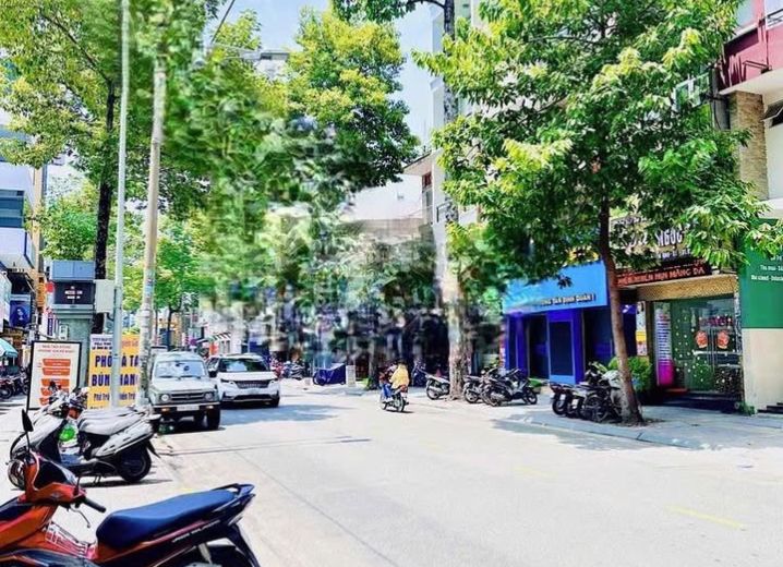 Cho Thuê Mặt Bằng 225-B-C Trần Quang Khải Phường Tân Định Quận 1