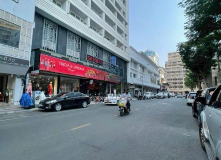 Cho Thuê Mặt Bằng 37-39 Đông Du Phường Bến Nghé Quận 1