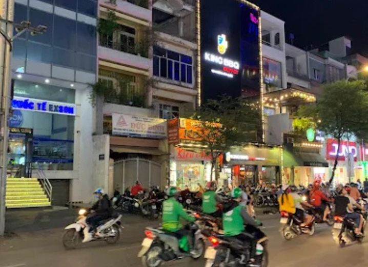 Cho Thuê Nhà Mặt Tiền 716 Sư Vạn Hạnh Phường 12 Quận 10