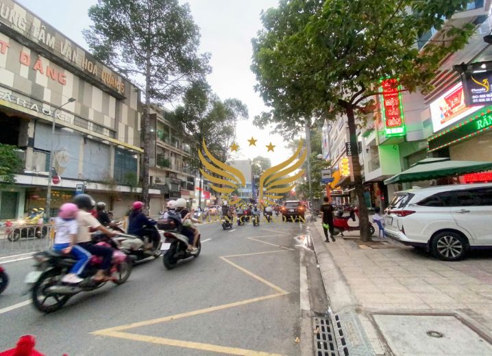 Cho Thuê Mặt Bằng 796 Trần Hưng Đạo Phường 7 Quận 5