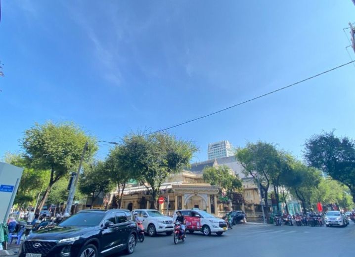 Cho Thuê Mặt Bằng Góc 2MT Số 86 Võ Văn Tần Phường 6 Quận 3