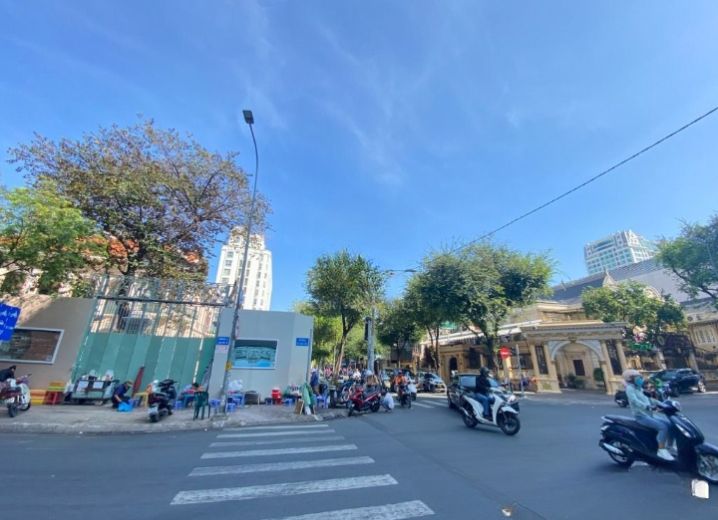 Cho Thuê Mặt Bằng Góc 2MT Số 86 Võ Văn Tần Phường 6 Quận 3