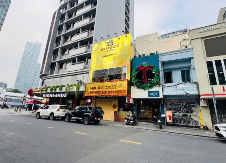 Cho Thuê Mặt Bằng 98-100 Mạc Thị Bưởi Phường Bến Nghé Quận 1