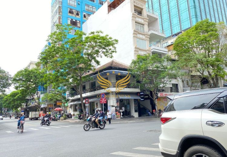 Cho Thuê Mặt Bằng GÓC 2MT 33 Đồng Khởi Phường Bến Nghé Quận 1