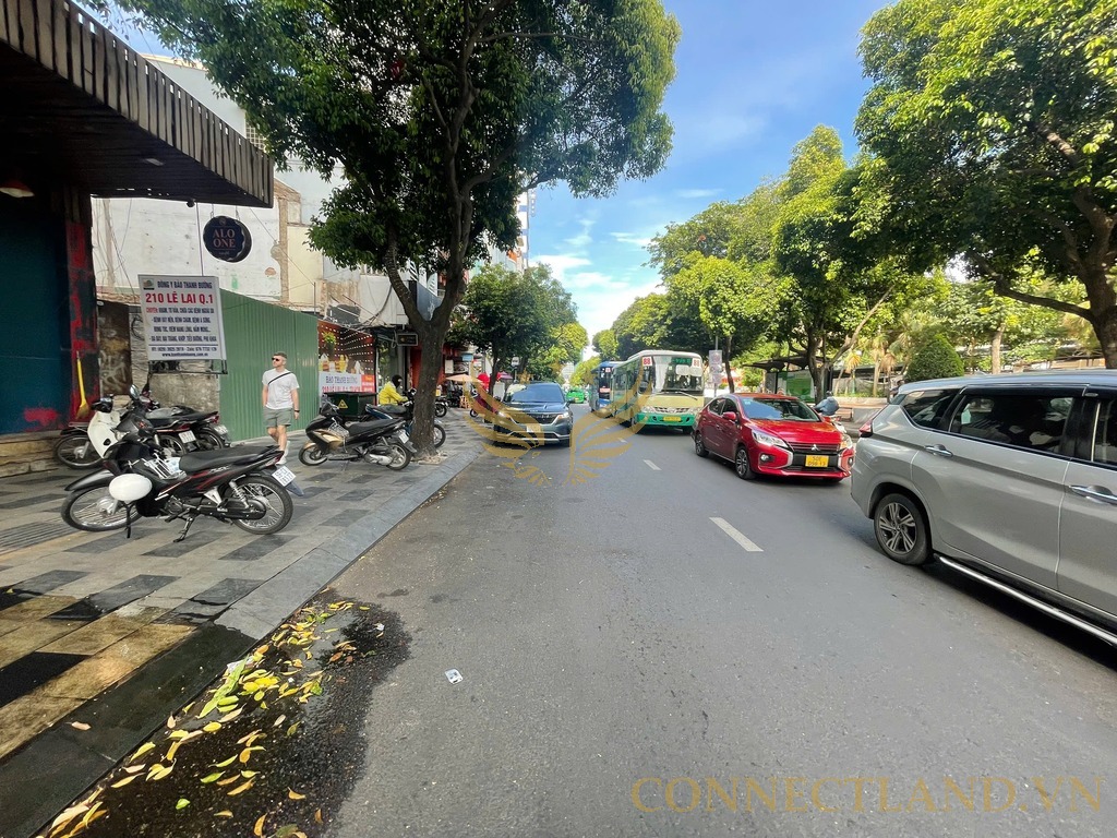 Cho Thuê Mặt Bằng Nhà Mặt Tiền số 212A-212B Đường Lê Lai, Phường Bến Thành, Quận 1, DT: 8x20m, 1 trệt, 1 lửng, DTSD: 160 m2