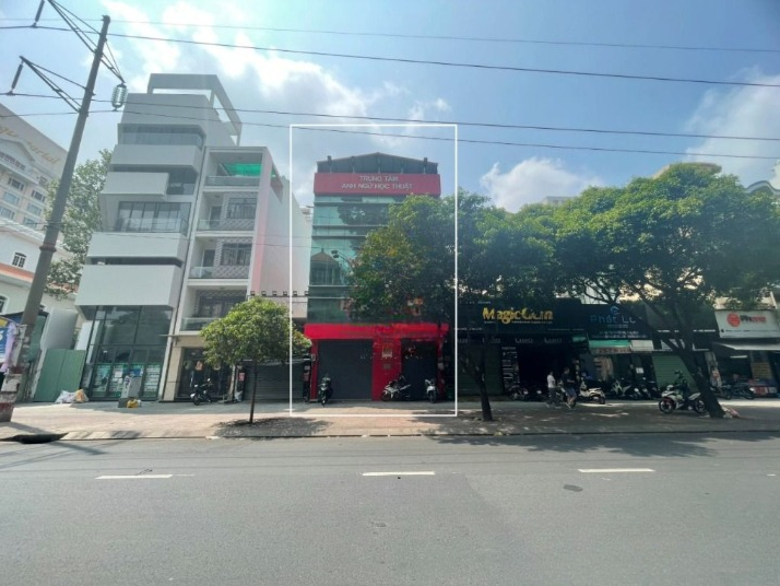 Cho Thuê Mặt Bằng Mặt Tiền Số 35-37 Đường Hùng Vương, Phường 4, Quận 5, DT: 8x25m, 1 trệt, 3 lầu, DTSD: 800m2