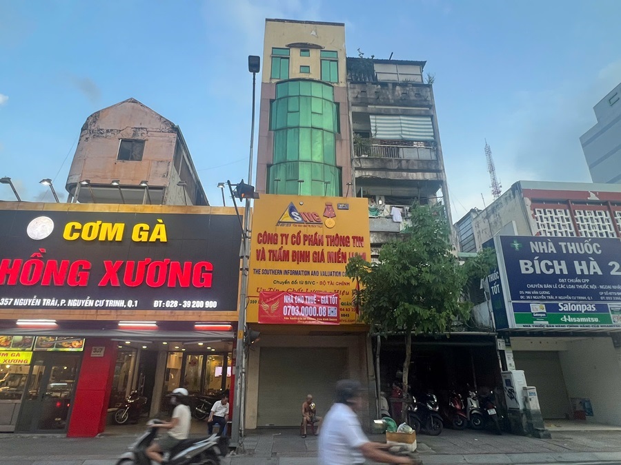 Cho Thuê Nhà Mặt Tiền Số 359 Đường Nguyễn Trãi, Phường Nguyễn Cư Trinh, Quận 1, DT: 4.2x32m, 1 Trệt 4 Lầu, Tổng DT Sàn Sử Dụng: 576.5m2
