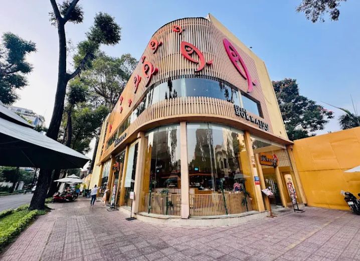 Cho Thuê Mặt Bằng Góc 2MT 172H – 172Q Nguyễn Đình Chiểu Phường Xuân Hòa Quận 3