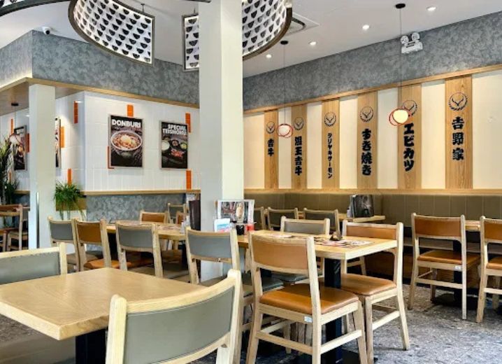 Cho Thuê Mặt Bằng GÓC 2MT 285A-285B Cách Mạng Tháng Tám Phường 12 Quận 10