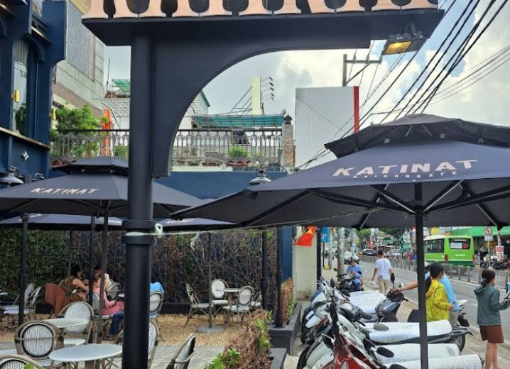 Cho Thuê Mặt Bằng GÓC 2MT 332 Nguyễn Thị Thập Phường Tân Quy Quận 7