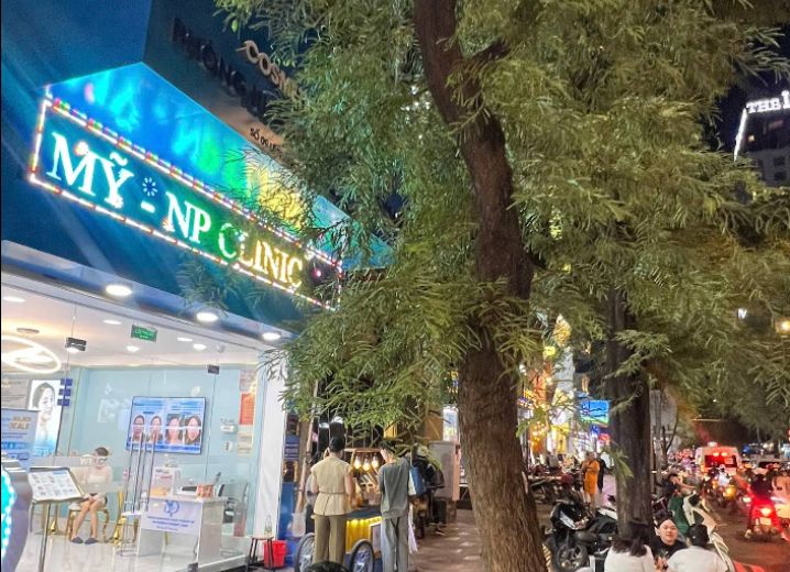 Cho Thuê Mặt Bằng GÓC 2MT Số 9 Lê Thánh Tôn Phường Bến Nghé Quận 1