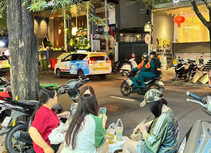 Cho Thuê Mặt Bằng GÓC 2MT Số 9 Lê Thánh Tôn Phường Bến Nghé Quận 1