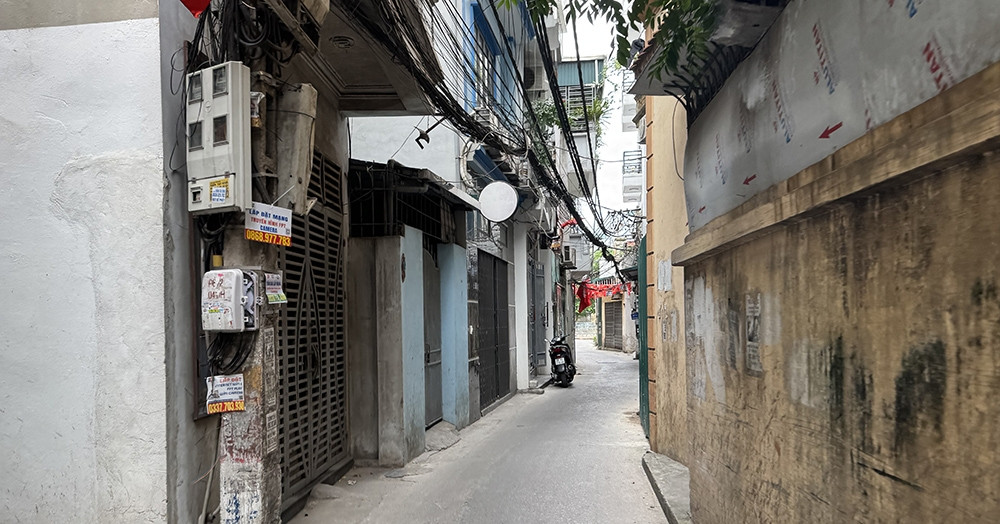 nha-thop-hau-phong-thuy.jpg