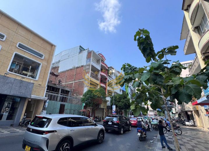 Cho Thuê Mặt Bằng 50-52 Nguyễn Trãi Phường Bến Thành Quận 1