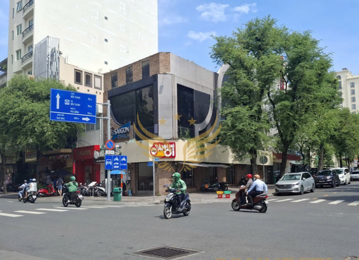 Cho Thuê Mặt Bằng 98 Lê Thánh Tôn Phường Bến Thành Quận 1
